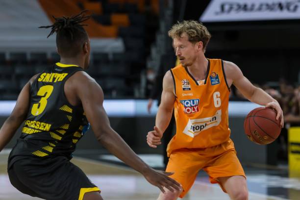 据接近交易 据接近交易